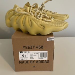 Yeezy 450- Sulfur- size 9.5